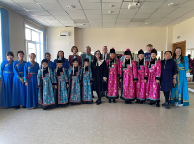 Укажите подпись к картинке.